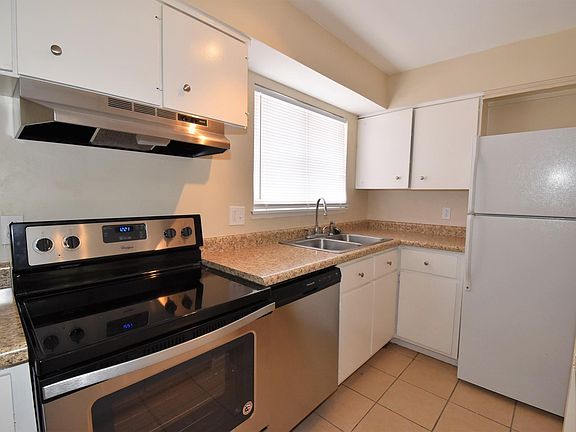 5th image of 4141 Westcity Ct APT 44
