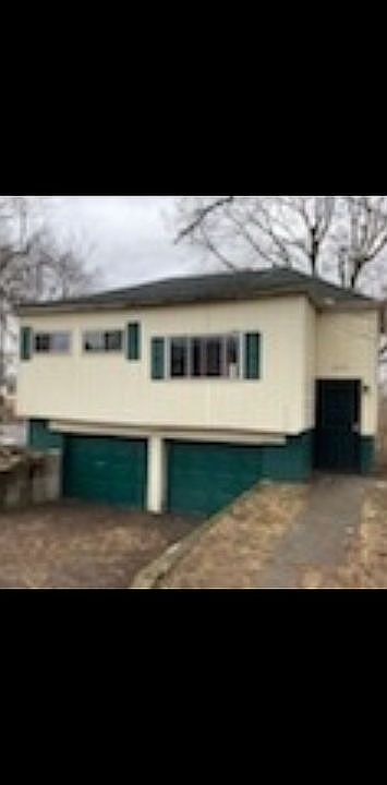 1st image of 828 Danner Ave