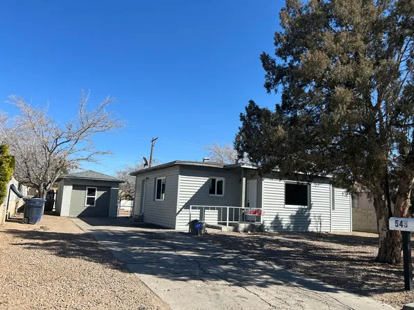 548 60th St NW, Albuquerque, NM 87105
