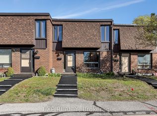 860 Cahill Dr W #111, Ottawa, ON K1V 9A3