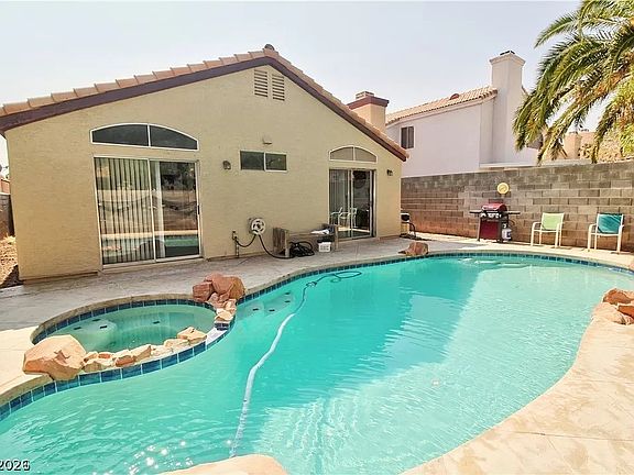 3rd image of 7050 Orange Grove Ln