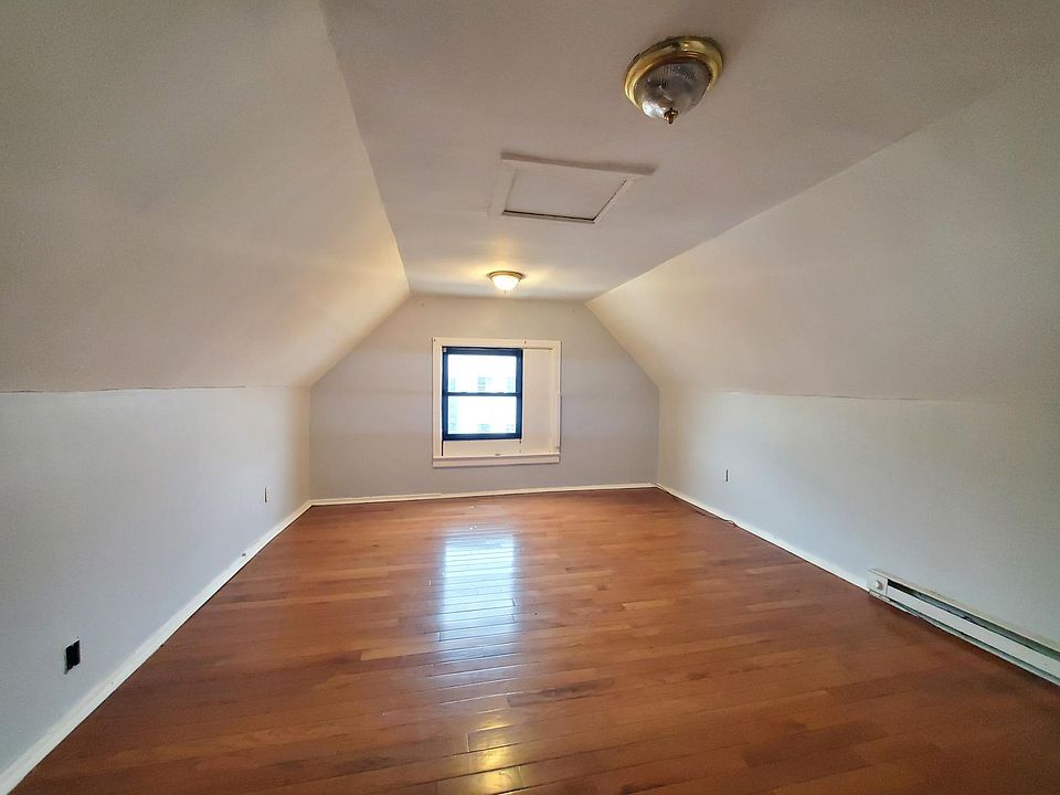 2nd image of 39 Maple Ave #3A