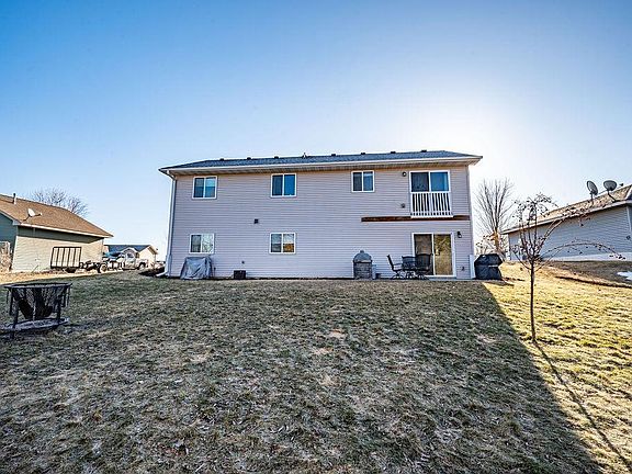 2nd image of 485 Highland Dr