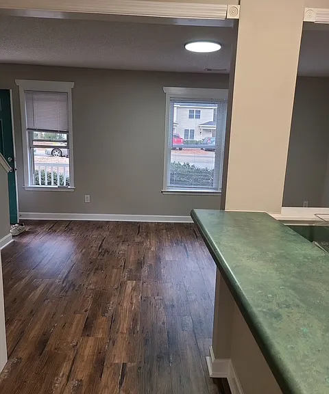 109 Laura Ln #B — Photo 5
