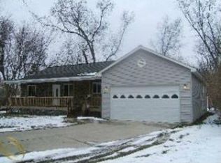 22430 Hawthorne St, Farmington, MI 48336