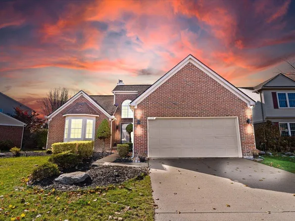 1040 Wildwood Ln, Canton, MI 48188