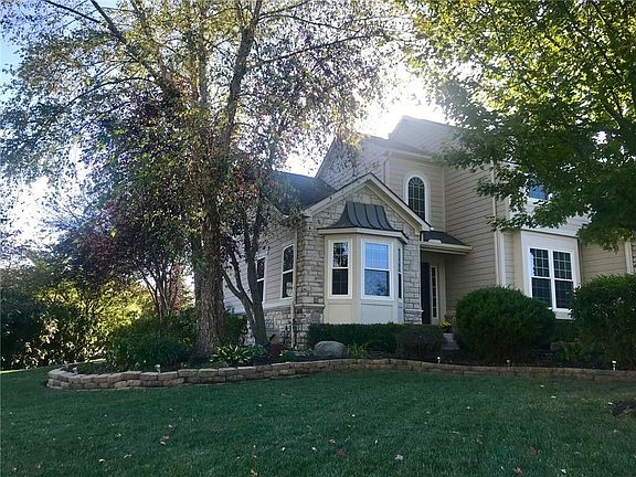 2nd image of 5581 Stockton Way