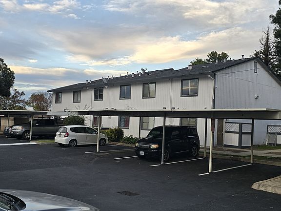 2nd image of 3609 Myrtle Ave #F15975f15
