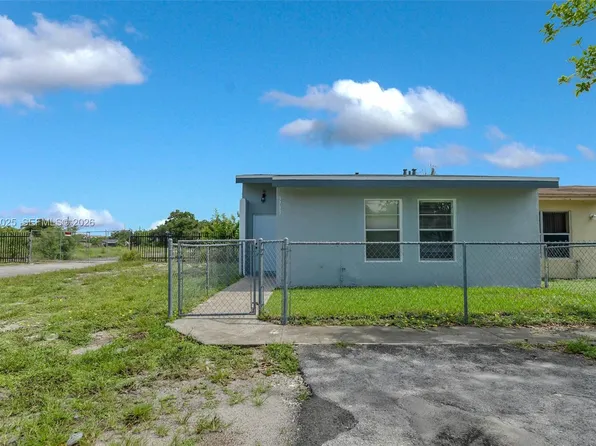 3793 NW 213th Ter, Miami Gardens, FL 33055