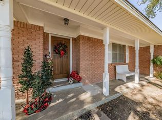 1004 Royal Dr, Kaufman, TX 75142