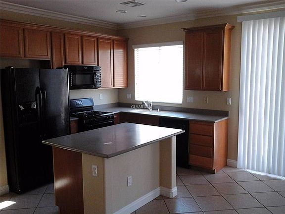 5th image of 3664 Lakeside Villas Ave #0