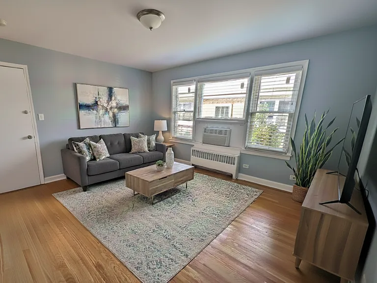 6705 N California Ave — Photo 16