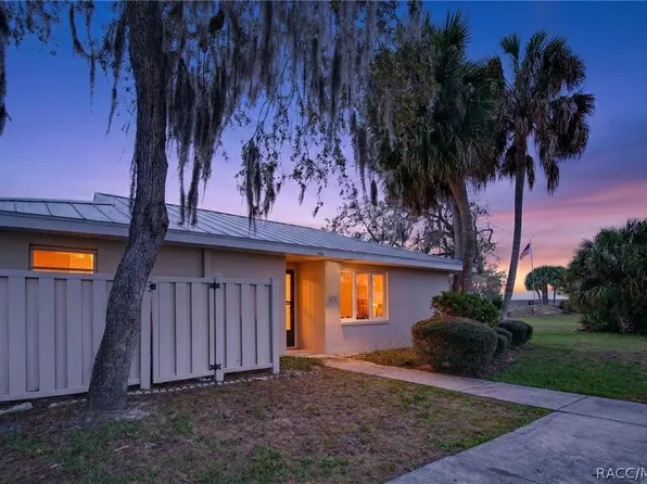 1277 N Osprey Point, Crystal River, FL 34429