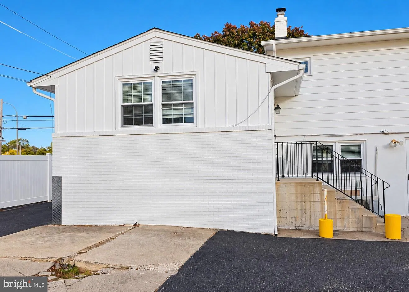 3 bed, 1.0 bath, 1500 sqft, $1,500 — Photo 2