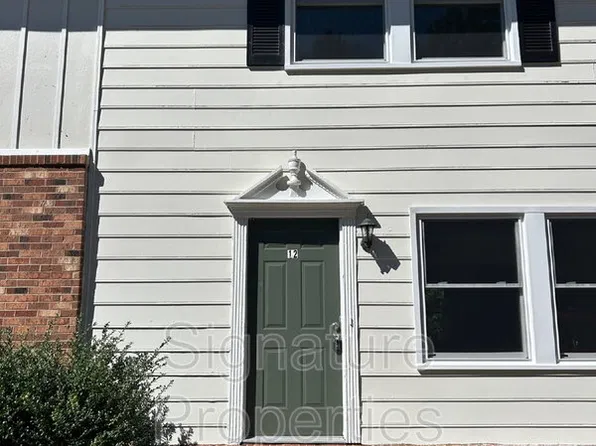 1055 Rives Rd, Martinsville, VA