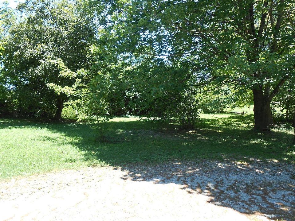 2nd image of 564 Byrley Rd