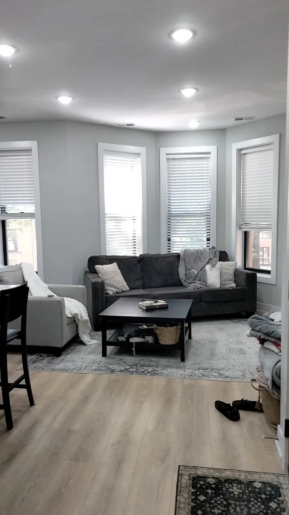 2 bed, 1150 sqft, $4,275 — Photo 1