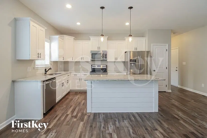 3 bed, 2.0 bath, 1550 sqft, $2,185 — Photo 4