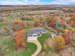 W2693 Zurfluh Rd, Albany, WI 53502