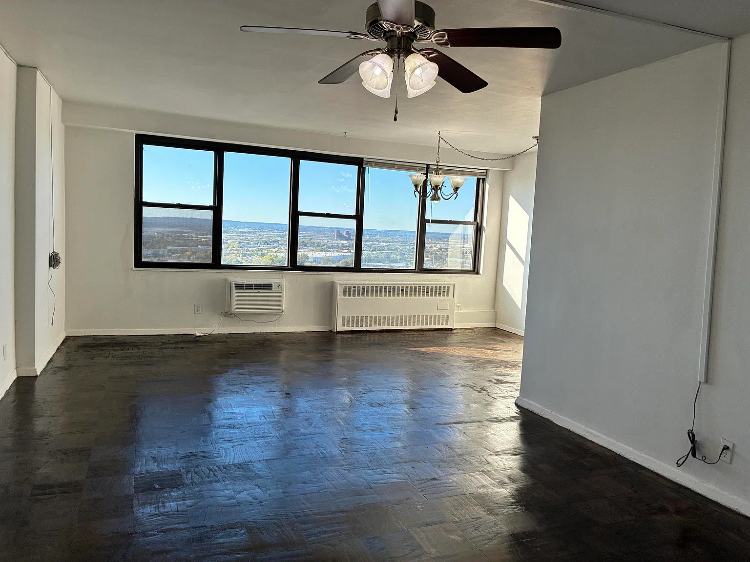 Lenox Condominium — Photo 2