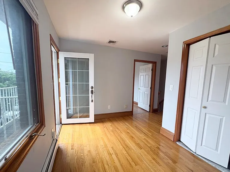 476 Highland Ave #2 — Photo 22