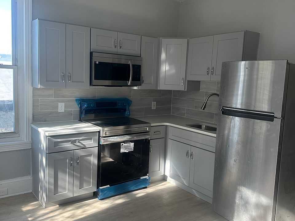 1st image of 2000 Frankford Ave Floor 3