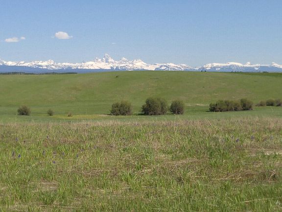 SE View Toward Tetons