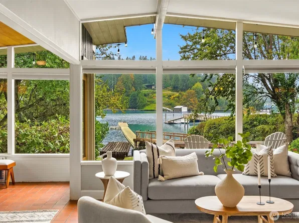 15122 NE & 15128 Anna Vera Lane, Bainbridge Island, WA 98110