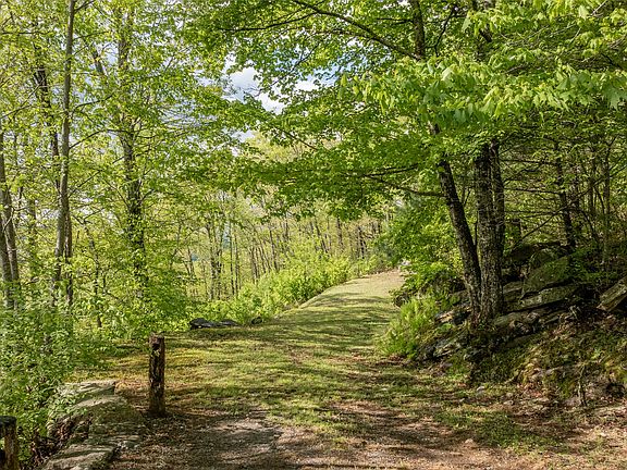 3rd image of 723 Shepherds Gap Road