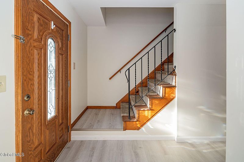 5th image of 217 Shereen Court