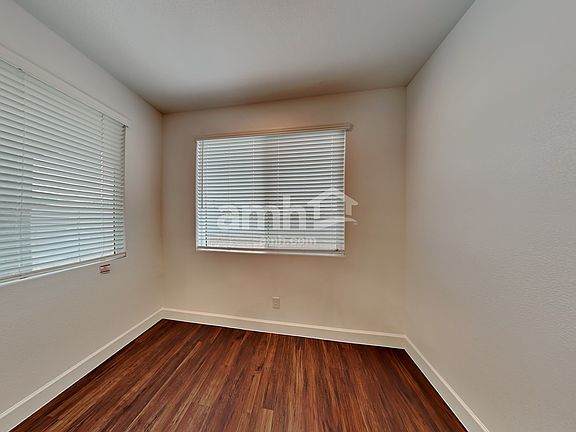 5th image of 6628 S 42nd Dr