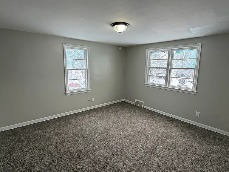 16109 Delrey Ave — Photo 9
