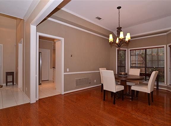 5th image of 2710 Lawtherwood Ct