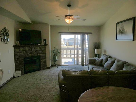 5th image of 1452 Marilyn Dr