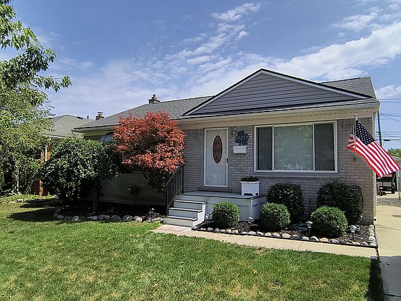 2nd image of 24252 Johnston Ave