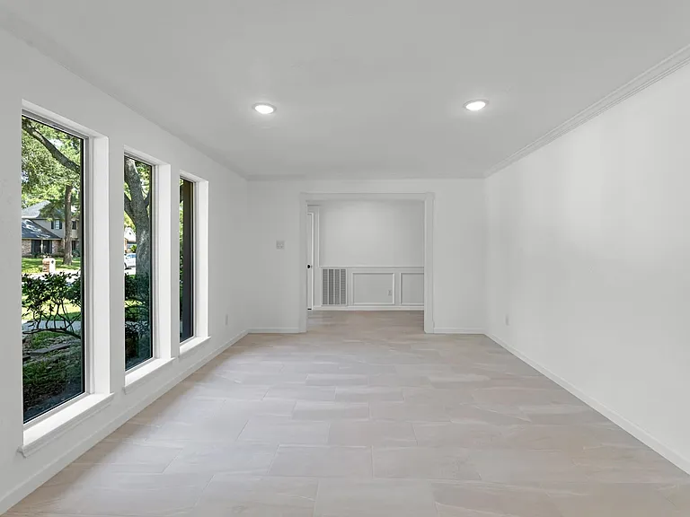 8011 Liberty Elm Ct — Photo 5