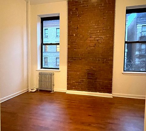 2nd image of 302 E 91st St #4G