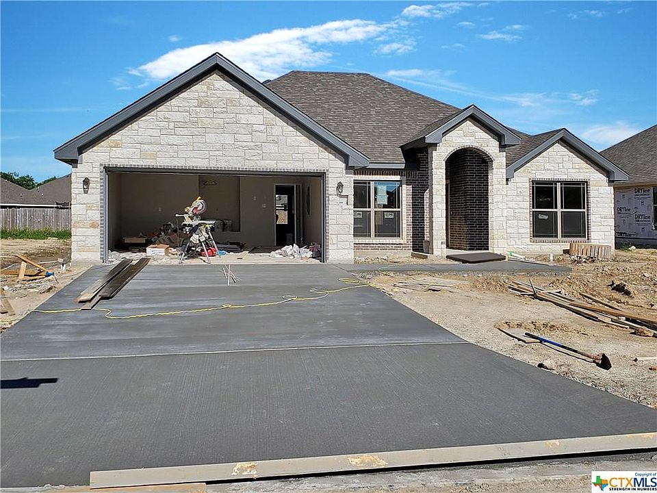 1st image of 2706 Paisley Dr