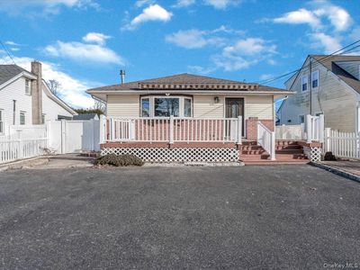 1367 Pine Acres Boulevard, Bay Shore, NY, 11706