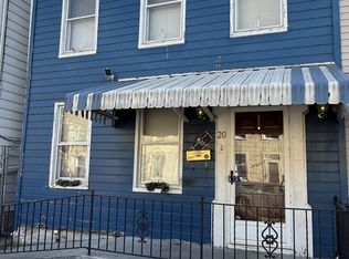 20 W South St, York, PA 17401