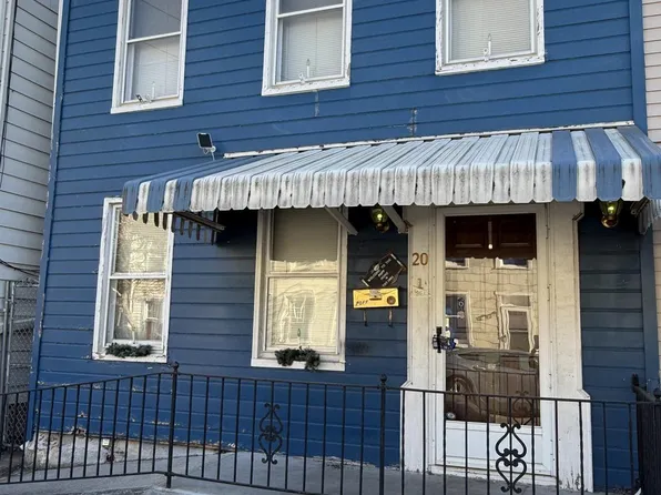 20 W South St, York, PA 17401