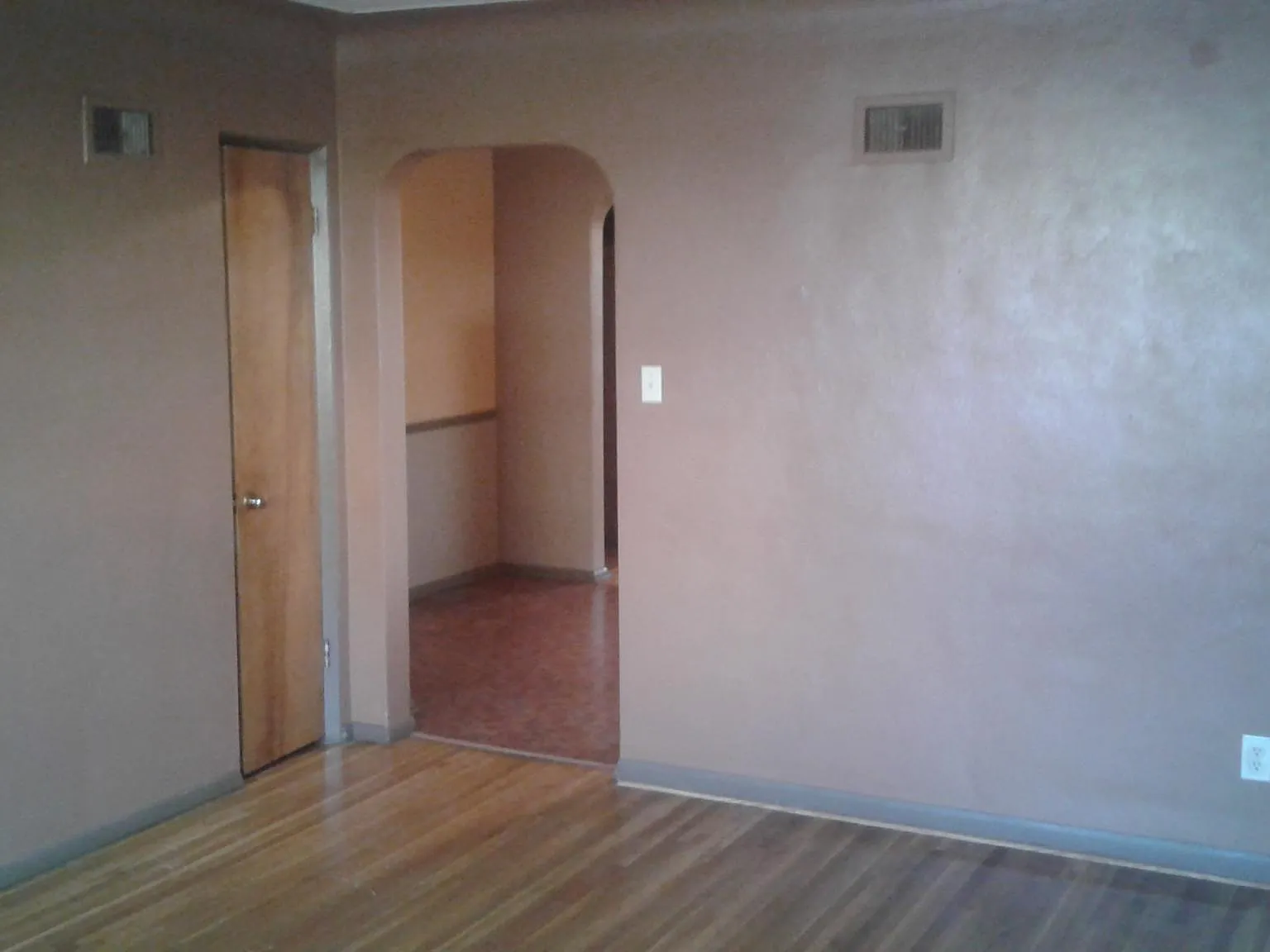 1 bed, 600 sqft, $645 — Photo 2