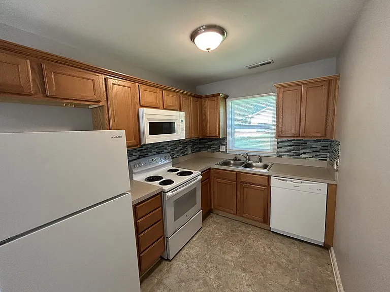 8345 Center Dr #8355 — Photo 3