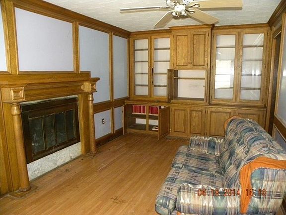 4th image of 578 Bradley St