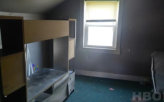 4th image of 30 Franklin St