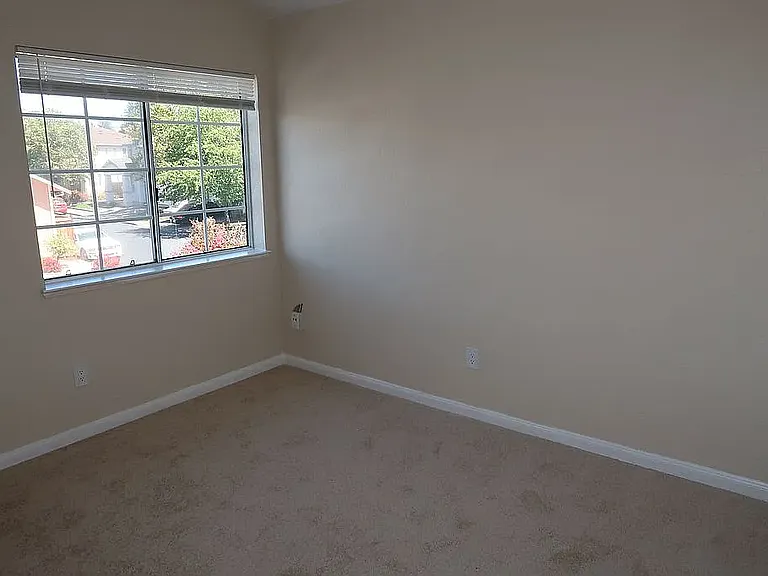 701 Deerfield Dr — Photo 26