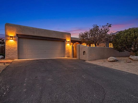 3rd image of 2770 Wolfberry Pl NE