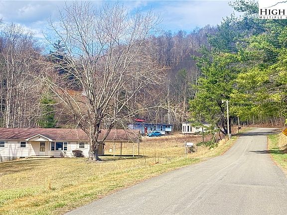 2nd image of 225 Davis Road