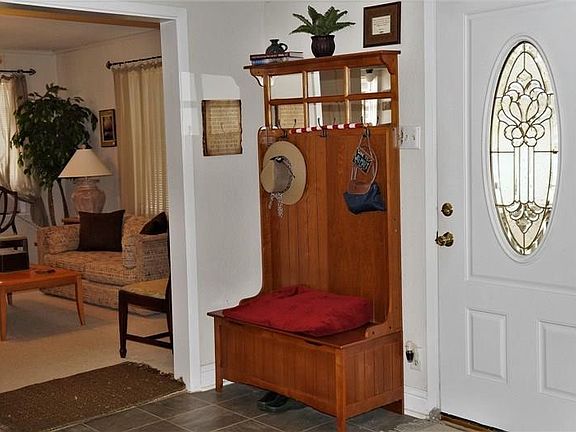 3rd image of 228 Lynn Creek Dr
