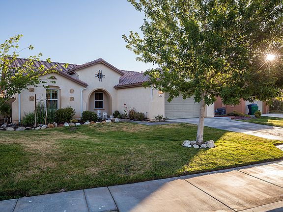 2nd image of 3021 Via De Flores St